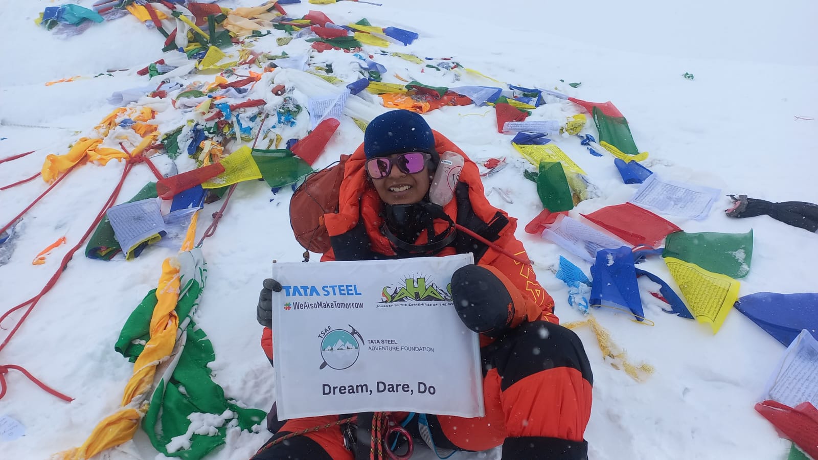 16-year-old mountaineering star Kaamya Karthikeyan triumphs Mt Everest